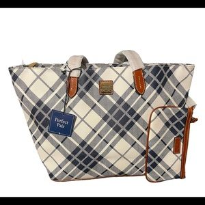 Dooney and Bourke tote bag with makeup pouch